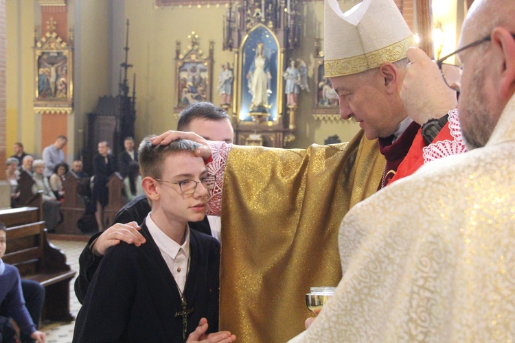 Tarnów. Bierzmowanie u misjonarzy