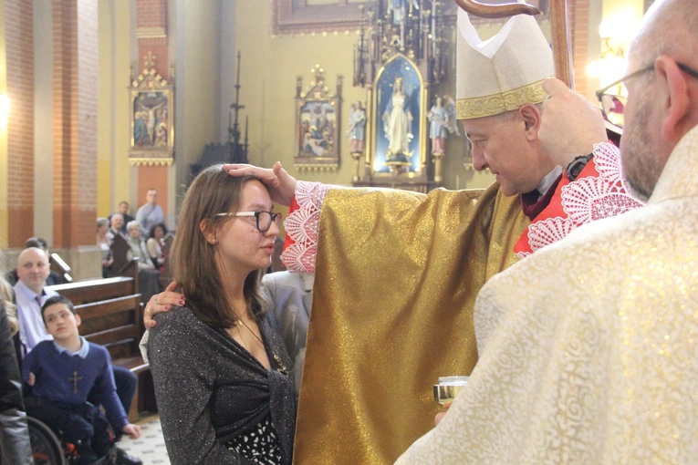 Tarnów. Bierzmowanie u misjonarzy