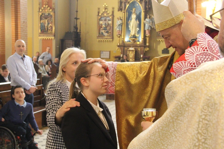 Tarnów. Bierzmowanie u misjonarzy