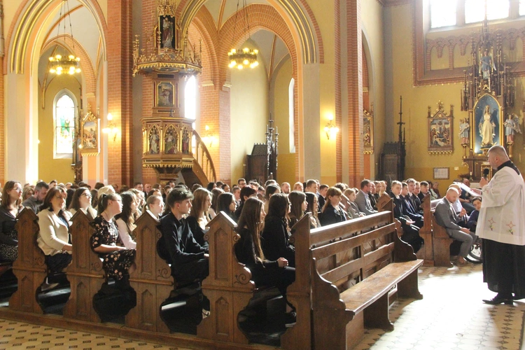 Tarnów. Bierzmowanie u misjonarzy