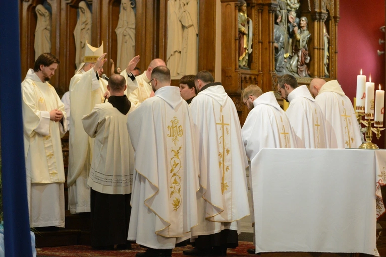 Święcenia kapłańskie u franciszkanów