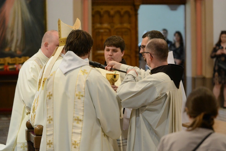 Święcenia kapłańskie u franciszkanów
