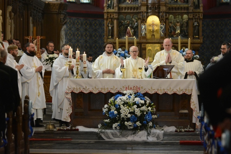 Święcenia kapłańskie u franciszkanów