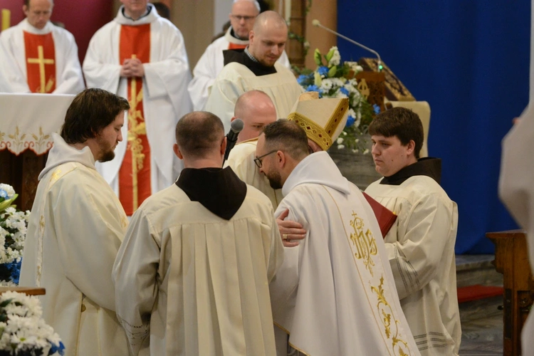 Święcenia kapłańskie u franciszkanów