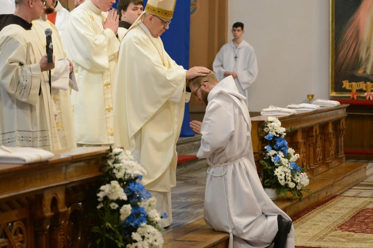 Święcenia kapłańskie u franciszkanów