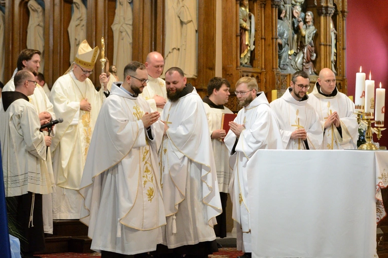 Święcenia kapłańskie u franciszkanów