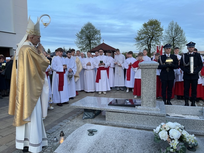 Abp Galbas przewodniczył liturgii upamiętniającej ks. Franciszka Długosza