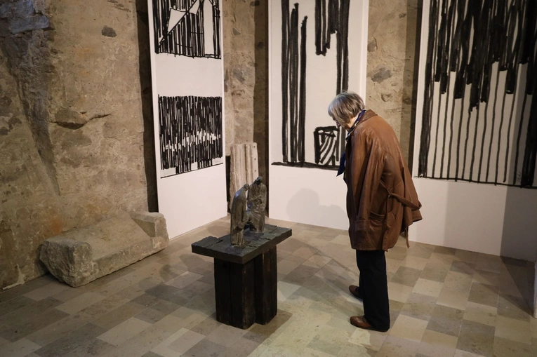 Prace prof. Wincentego Kućmy na wystawie w Sandomierzu