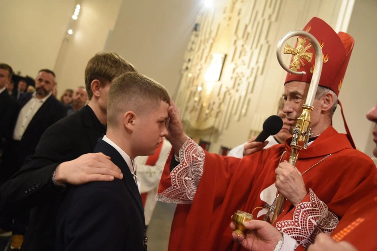 Bierzmowanie w parafii Ducha Świętego w Mielcu 2024