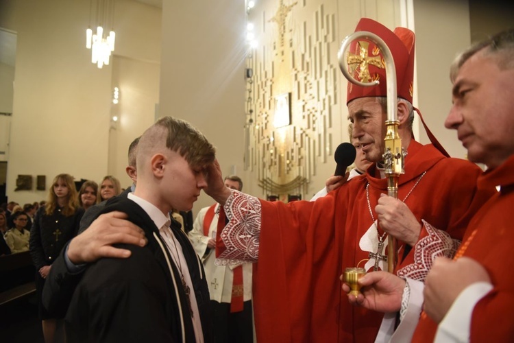 Bierzmowanie w parafii Ducha Świętego w Mielcu 2024