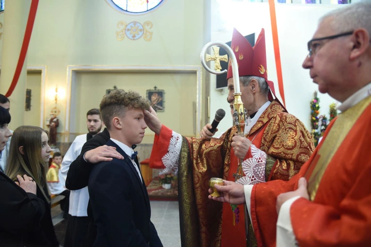 Bierzmowanie w Trzcianie k. Mielca 2024