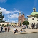 W niewielkim kościele św. Wojciecha na Rynku Głównym w Krakowie trwa całodzienna adoracja Najświętszego Sakramentu.