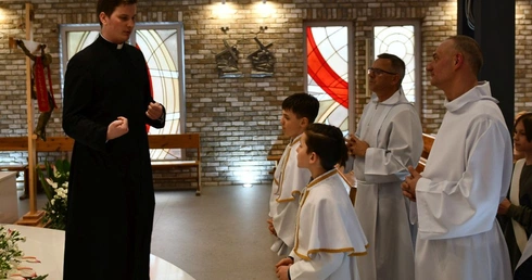 To obraz kapłańskiego życia 24 godziny na dobę  i znak nadziei na przyszłość