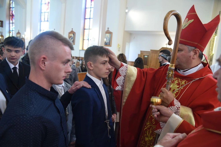 Bierzmowanie w Mielcu-Rzochowie 2024