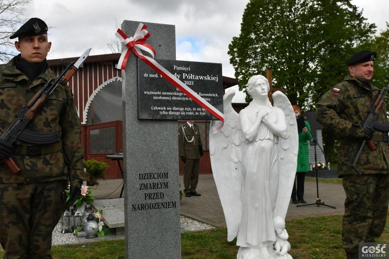 W Niegosławicach odsłonięto Pomnik Życia