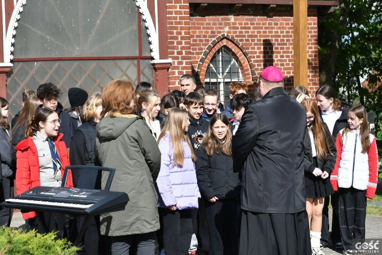 W Niegosławicach odsłonięto Pomnik Życia