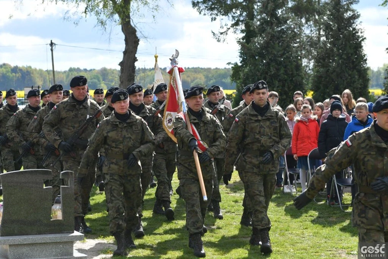 W Niegosławicach odsłonięto Pomnik Życia