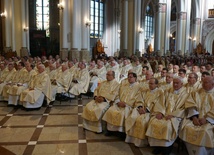 Kapłani z diecezji radomskiej mają duży udział w niesieniu pomocy misjonarzom.
