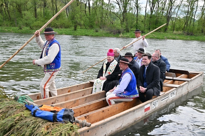 Początek sezonu flisackiego 