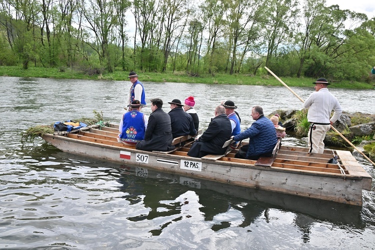 Początek sezonu flisackiego 