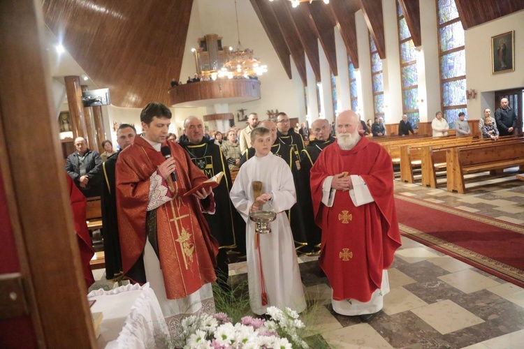 Rozpoczęcie peregrynacji obrazu bł. rodziny Ulmów w parafii Tęgoborze