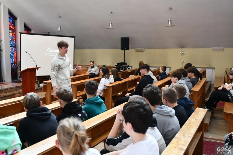 Rekolekcje dla młodzieży przygotowującej się do bierzmowania