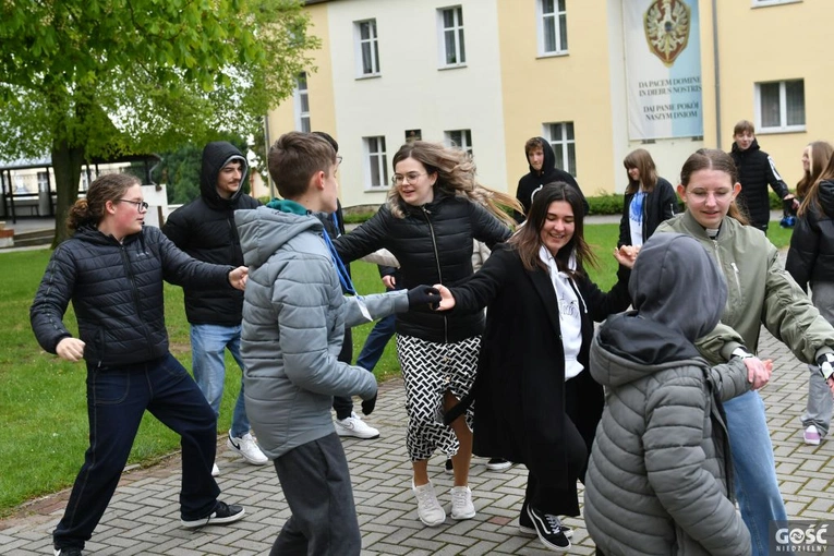 Rekolekcje dla młodzieży przygotowującej się do bierzmowania