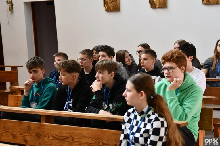Rekolekcje dla młodzieży przygotowującej się do bierzmowania