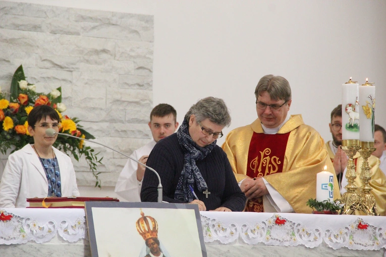 Męcina. Śluby wieczyste s. Magdaleny, misjonarki Afryki