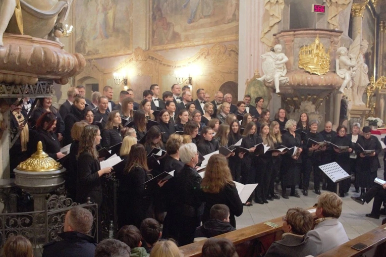 Koncert paschalny na zakończenie warsztatów muzyczno-liturgicznych w Głogówku