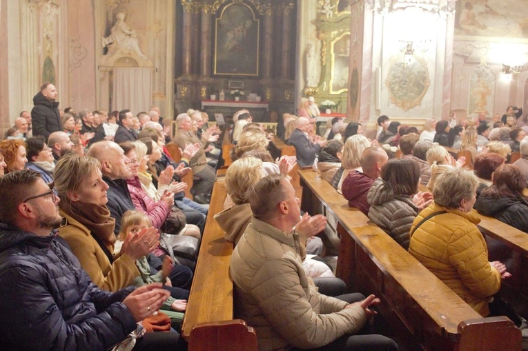 Koncert paschalny na zakończenie warsztatów muzyczno-liturgicznych w Głogówku