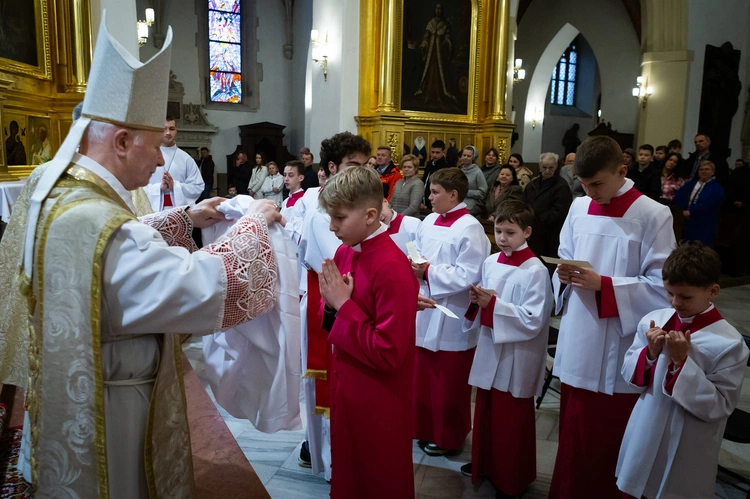 Katedra ma nowych ministrantów