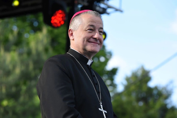 Biskup Artur Ważny został biskupem diecezji sosnowieckiej