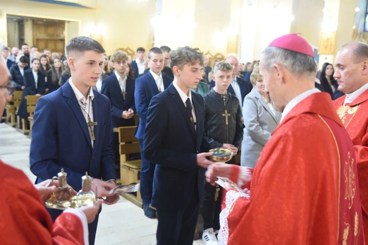 Bierzmowanie w parafii św. Heleny w Nowym Sączu 2024