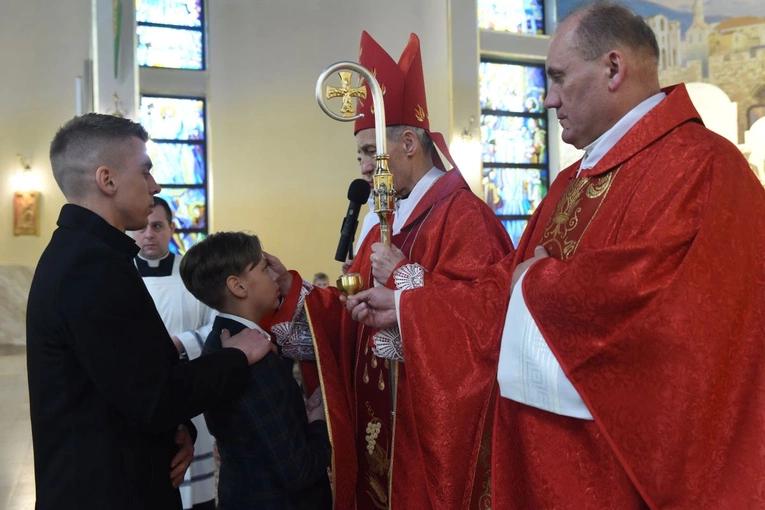 Bierzmowanie w parafii św. Heleny w Nowym Sączu 2024