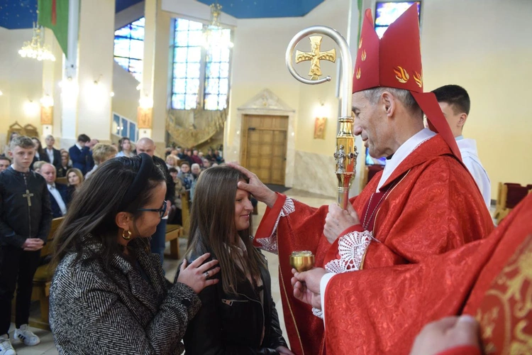 Bierzmowanie w parafii św. Heleny w Nowym Sączu 2024