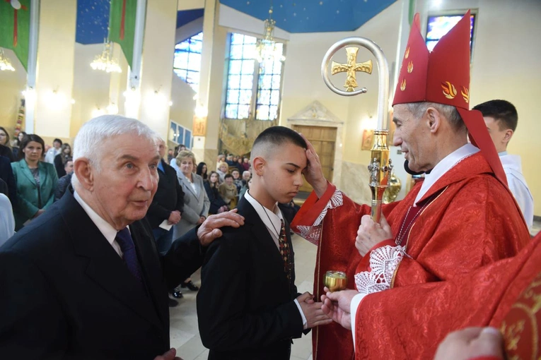 Bierzmowanie w parafii św. Heleny w Nowym Sączu 2024