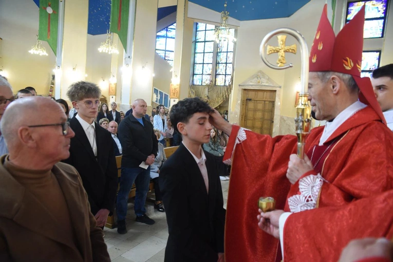 Bierzmowanie w parafii św. Heleny w Nowym Sączu 2024