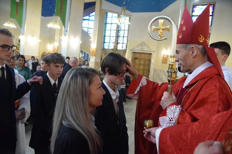 Bierzmowanie w parafii św. Heleny w Nowym Sączu 2024