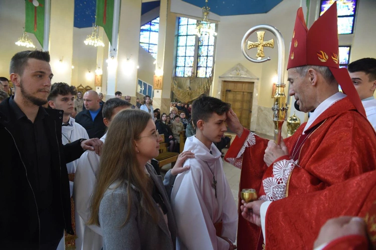 Bierzmowanie w parafii św. Heleny w Nowym Sączu 2024