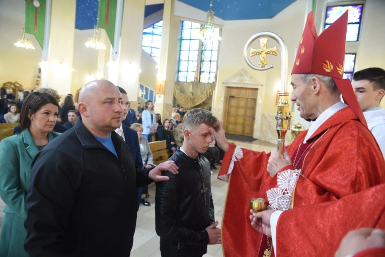 Bierzmowanie w parafii św. Heleny w Nowym Sączu 2024