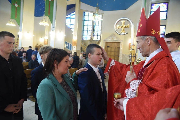 Bierzmowanie w parafii św. Heleny w Nowym Sączu 2024
