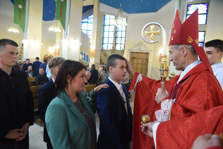 Bierzmowanie w parafii św. Heleny w Nowym Sączu 2024