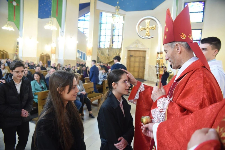 Bierzmowanie w parafii św. Heleny w Nowym Sączu 2024