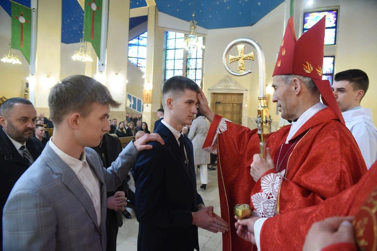 Bierzmowanie w parafii św. Heleny w Nowym Sączu 2024