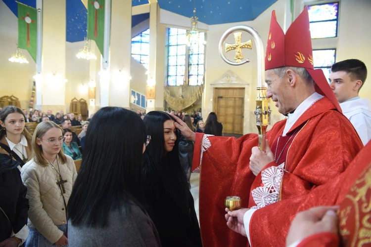 Bierzmowanie w parafii św. Heleny w Nowym Sączu 2024