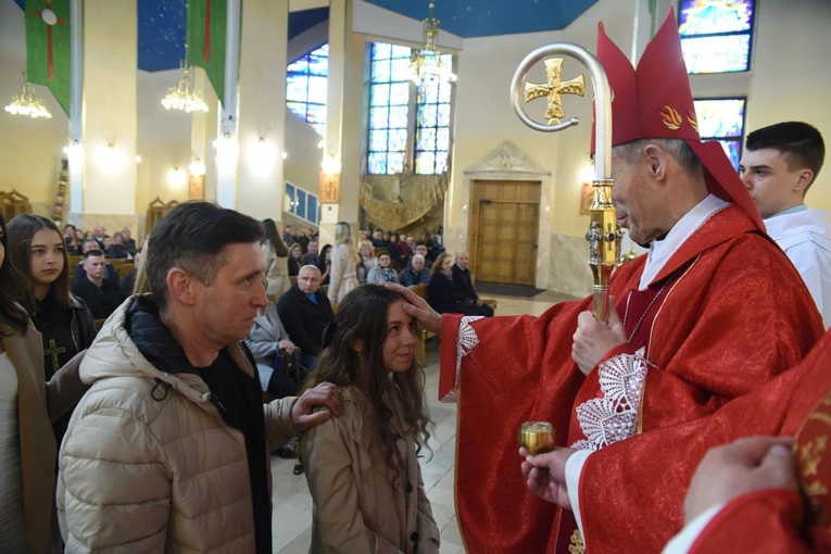 Bierzmowanie w parafii św. Heleny w Nowym Sączu 2024