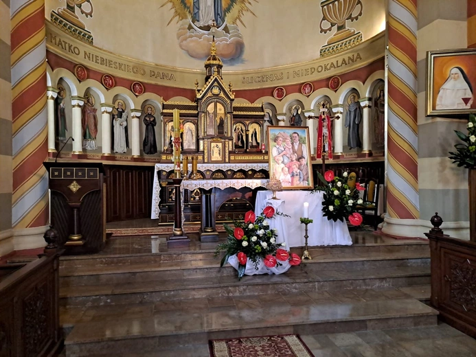 Błogosławiona rodzinach Ulmów w domach zakonnych