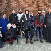 Wyjechali rowerami z Wrocławia do Asyżu