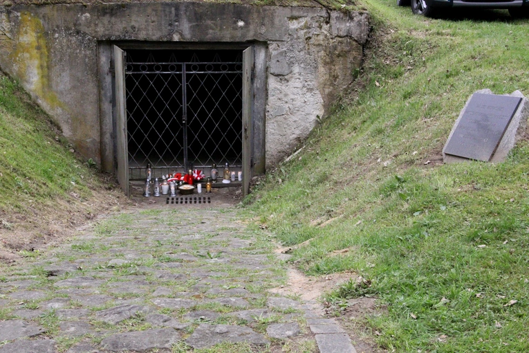 Góra Śmierci w 80. rocznicę likwidacji niemieckich obozów